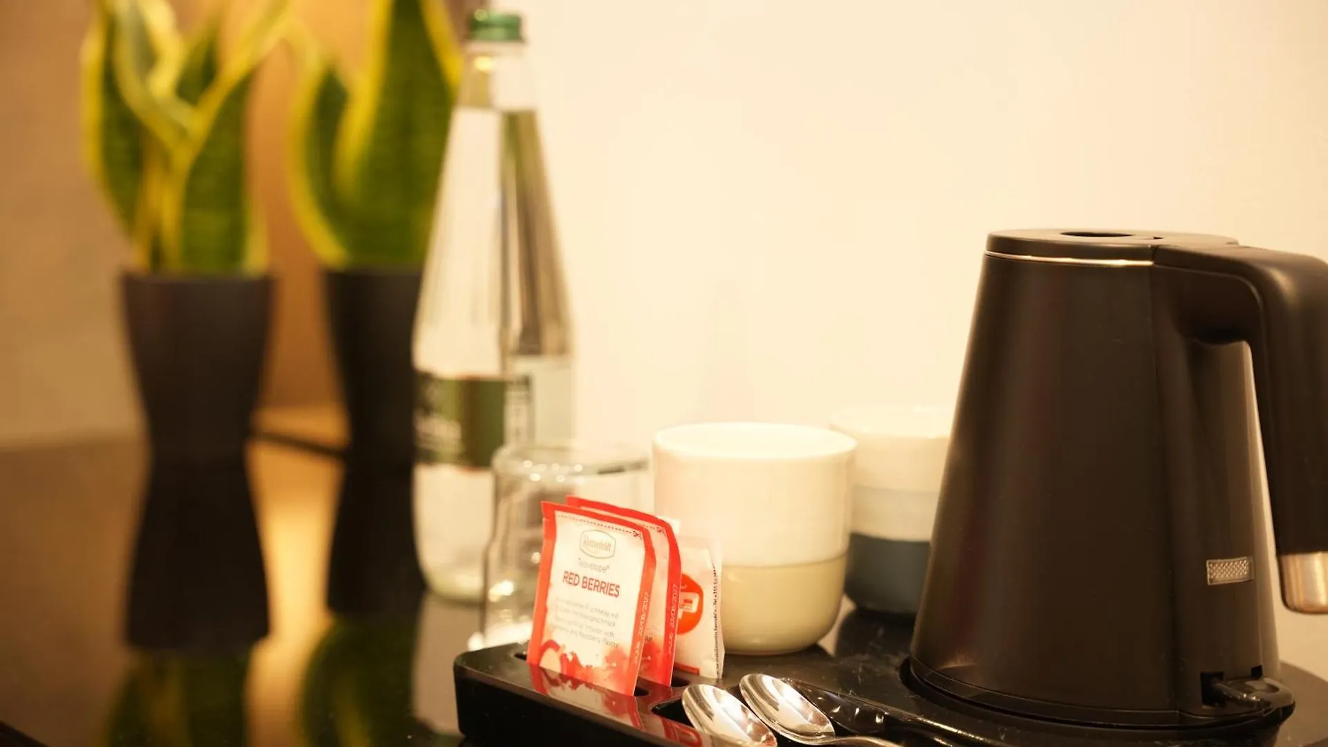 La Suite Boutique Hotel Tirana 4*,