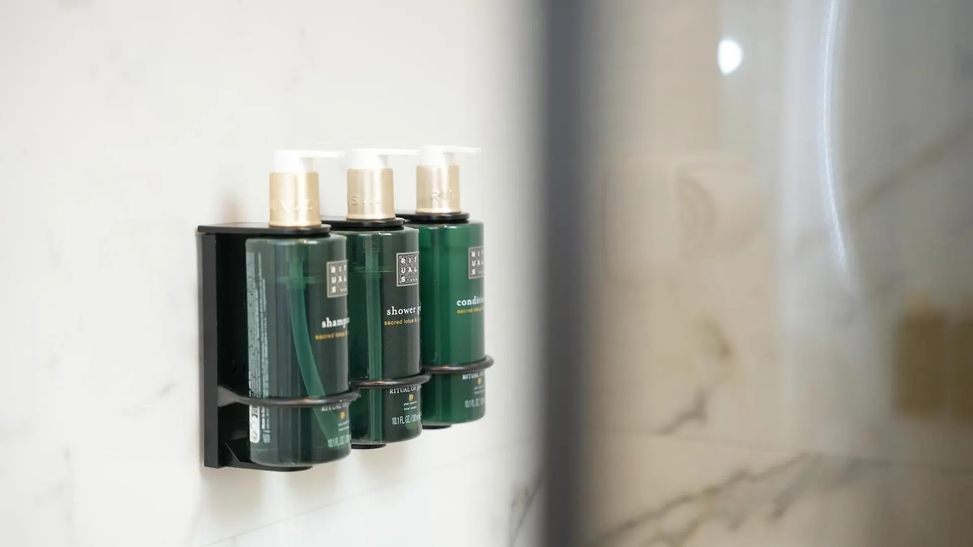 טיראנה La Suite Boutique Hotel אלבניה