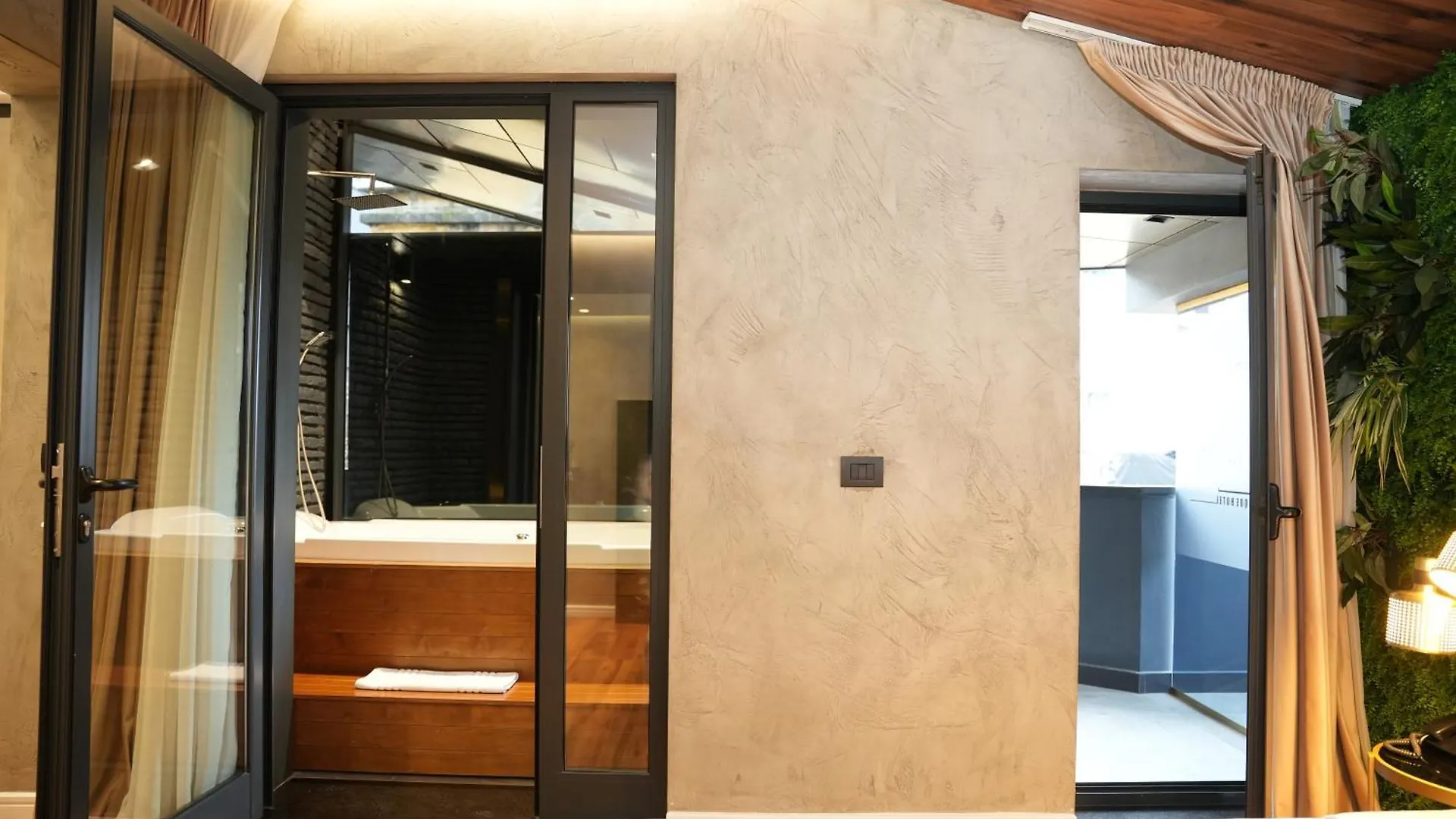 טיראנה La Suite Boutique Hotel 4*,