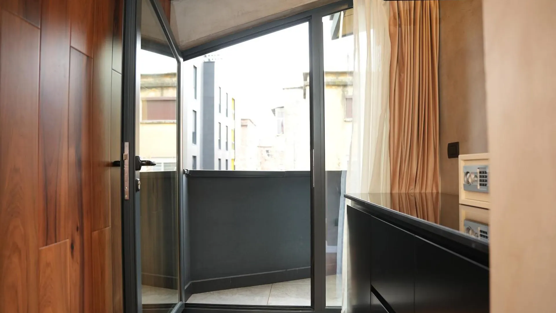 ****  La Suite Boutique Hotel Tirana Albania