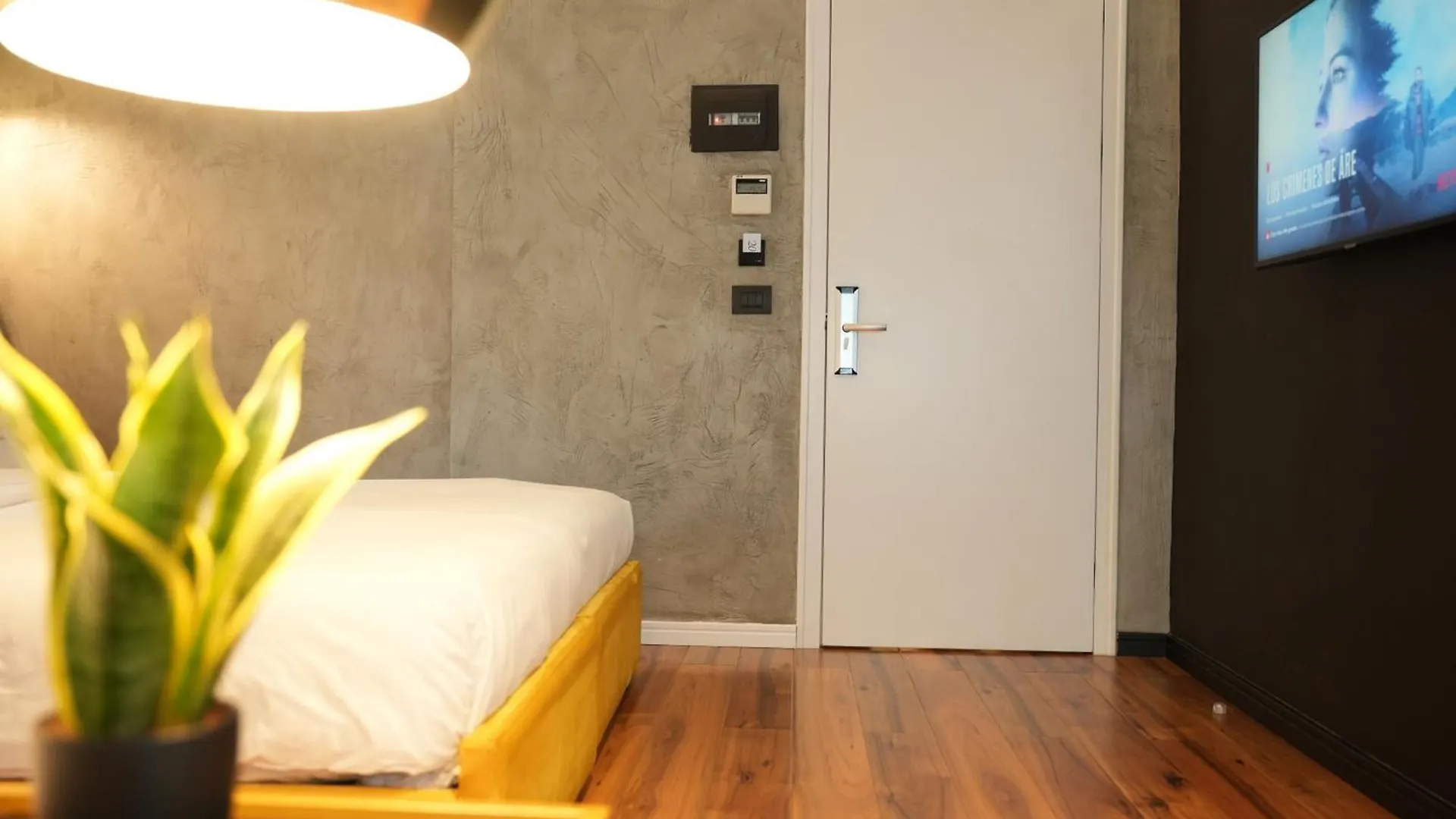 La Suite Boutique Hotel Tirana 4*,